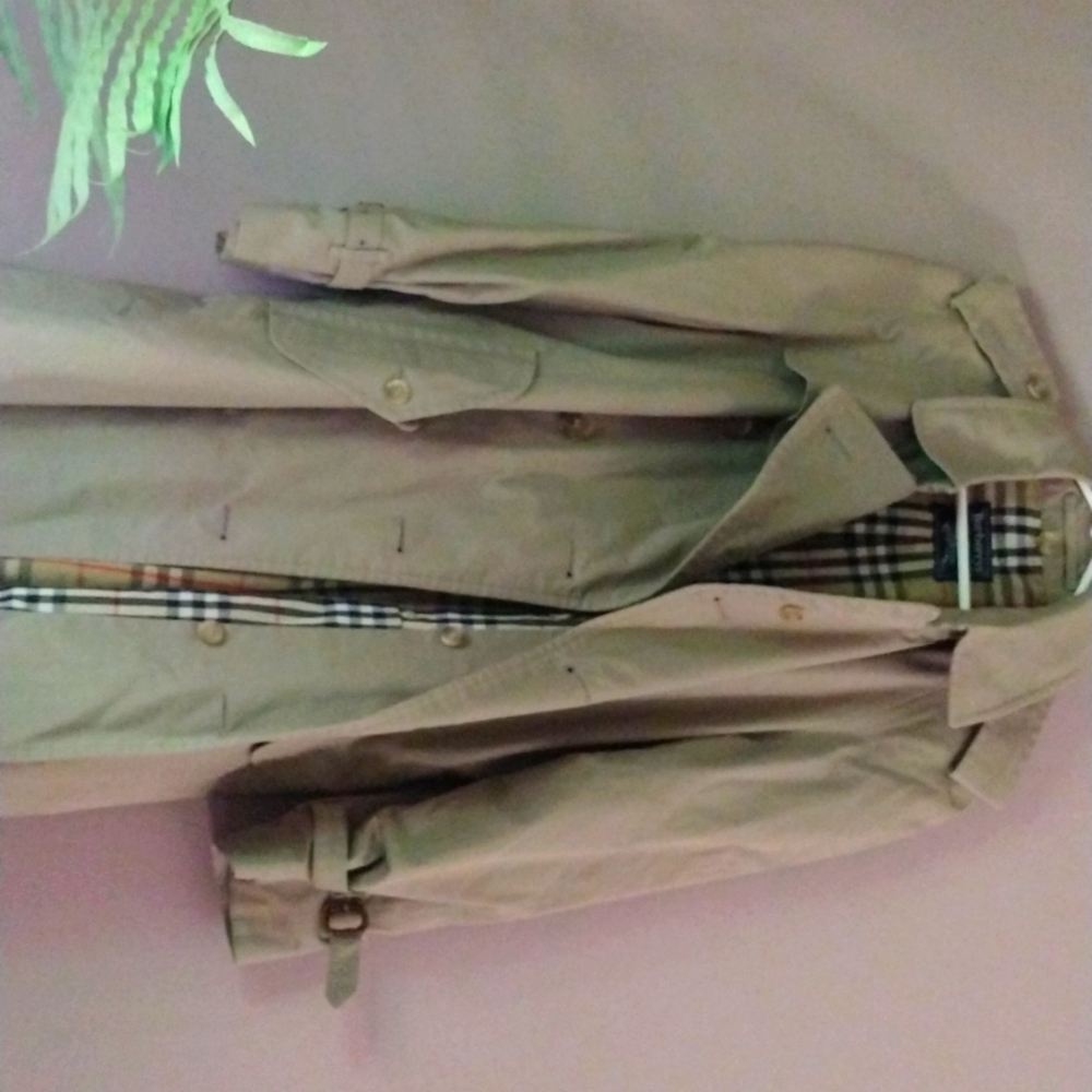 Burberrys trench coat 40 regular